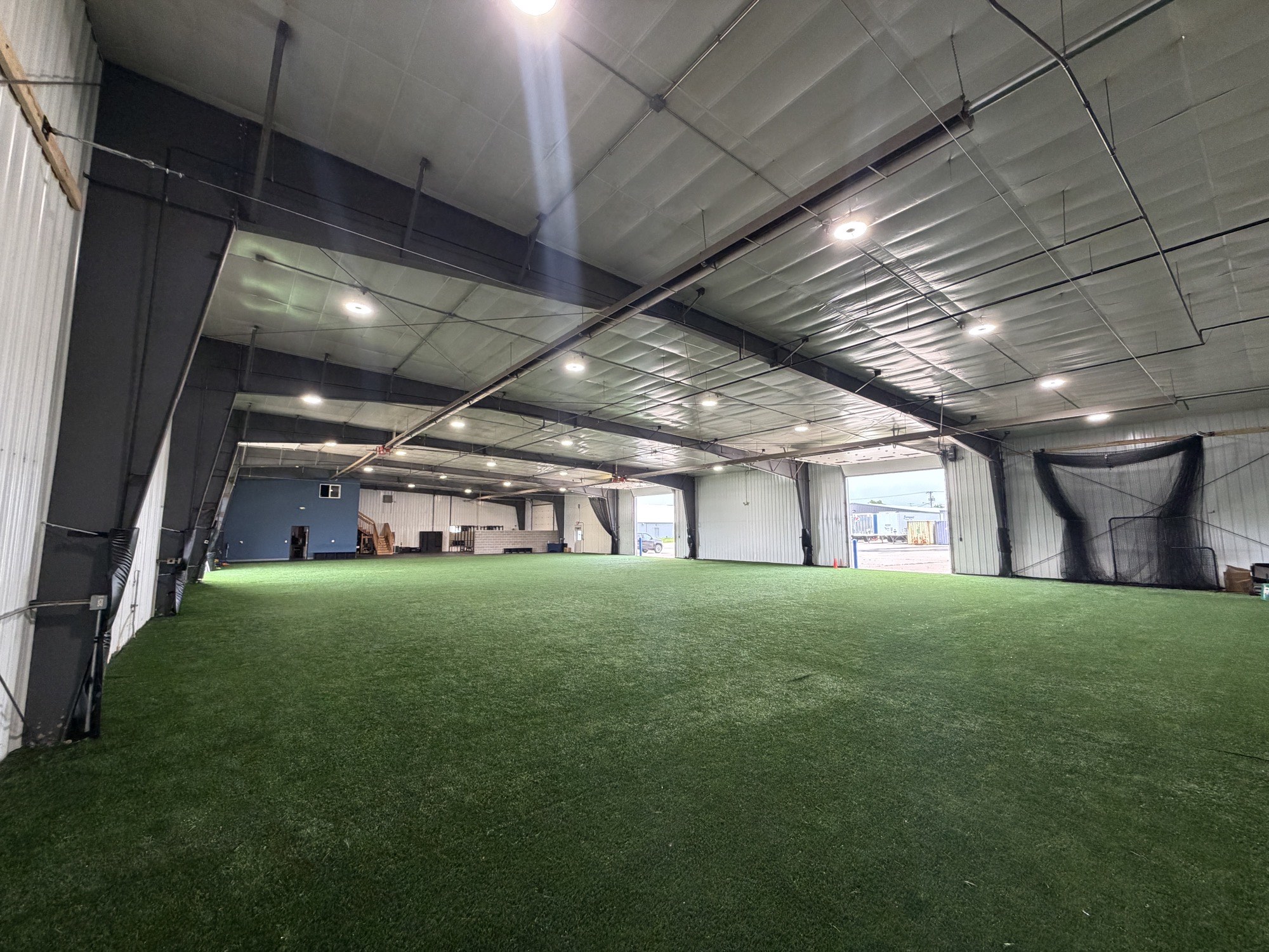 Indoor turf field at New Wave Performance